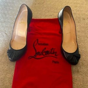 SOLD!!!Christian Louboutin Lavalliere bow heels